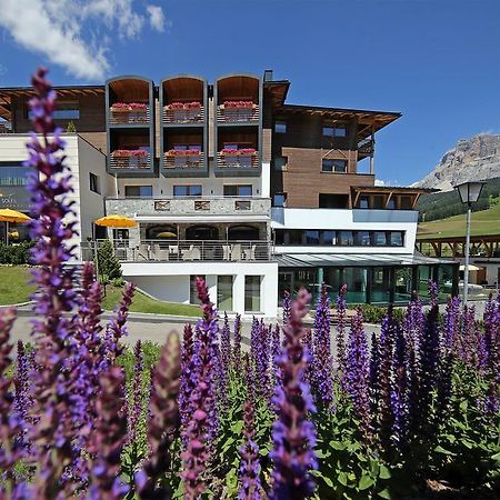 Hotel Ciasa Soleil ลาวิลลา ภายนอก รูปภาพ