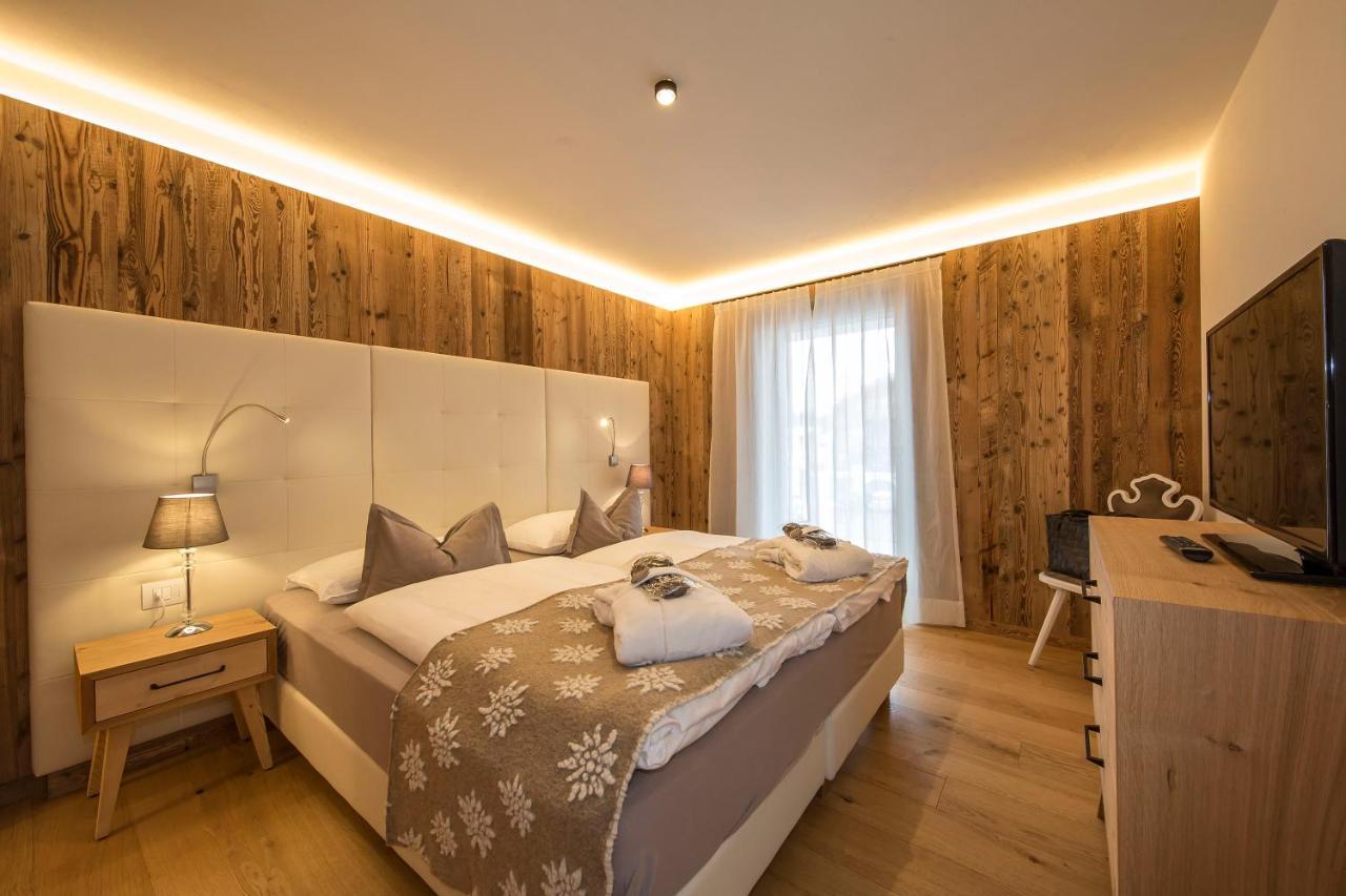 Hotel Ciasa Soleil ลาวิลลา ภายนอก รูปภาพ